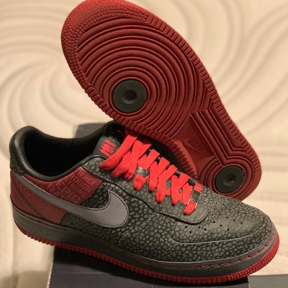 Nike Other - Nike’s Men’s size 9.5 AF1 Malone’s